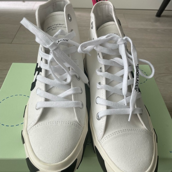 Off-White Mid-Top Vulcanized - Picture 3 of 7
